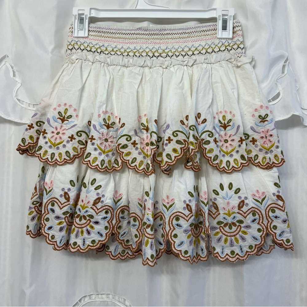Love the Label Embroidered Tiered Mini Skirt Boho Cotton Scallop Hem Size Small - Picture 5 of 10